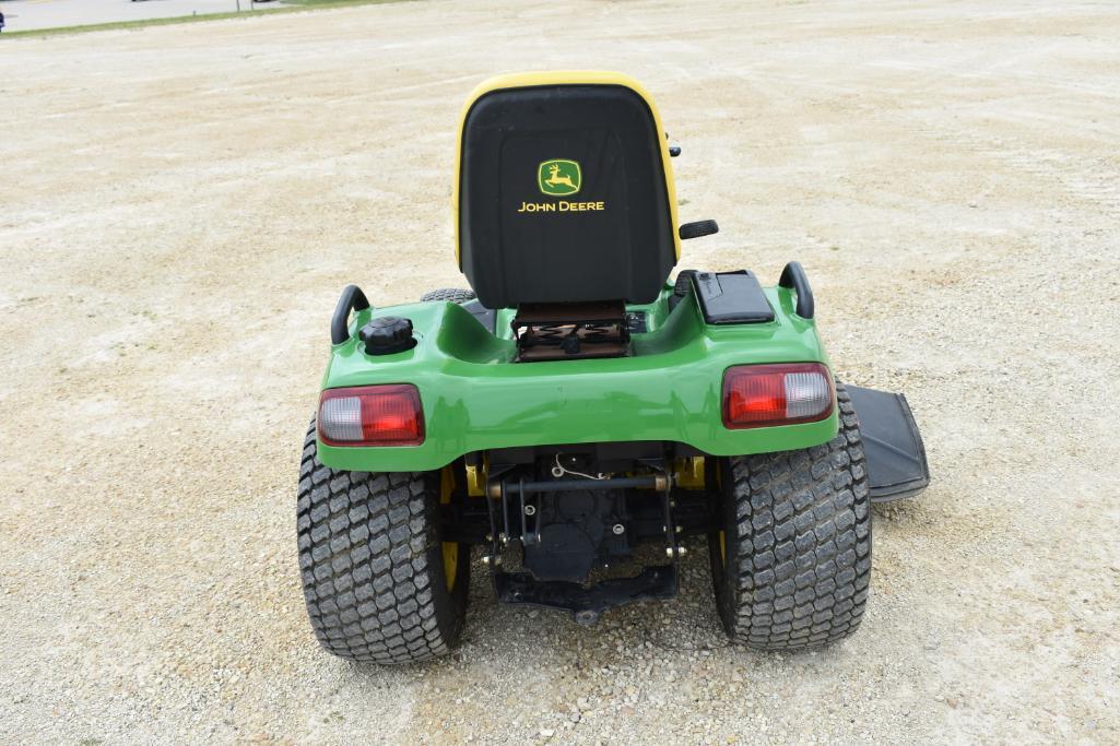 2004 John Deere X485 riding lawn mower