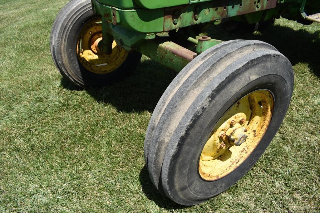 1972 John Deere 3020 2wd tractor