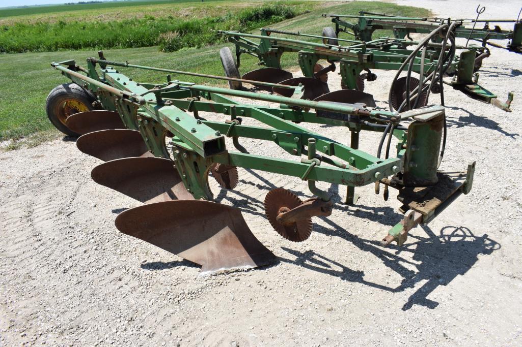 John Deere F145H 4-bottom plow