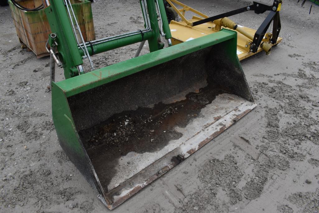 John Deere 553 loader
