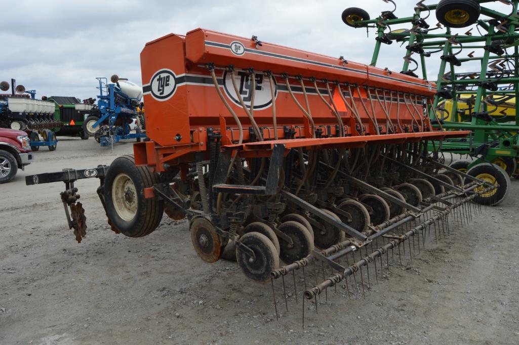 Tye 114-4360 Series V 15' grain drill