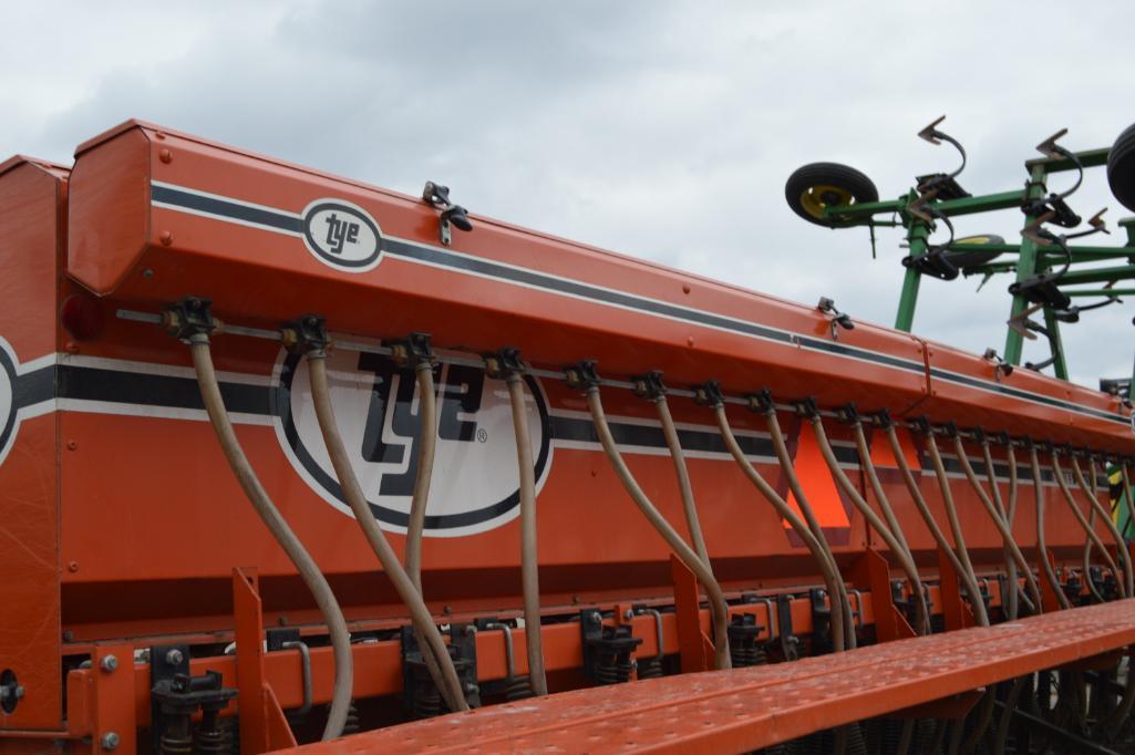 Tye 114-4360 Series V 15' grain drill