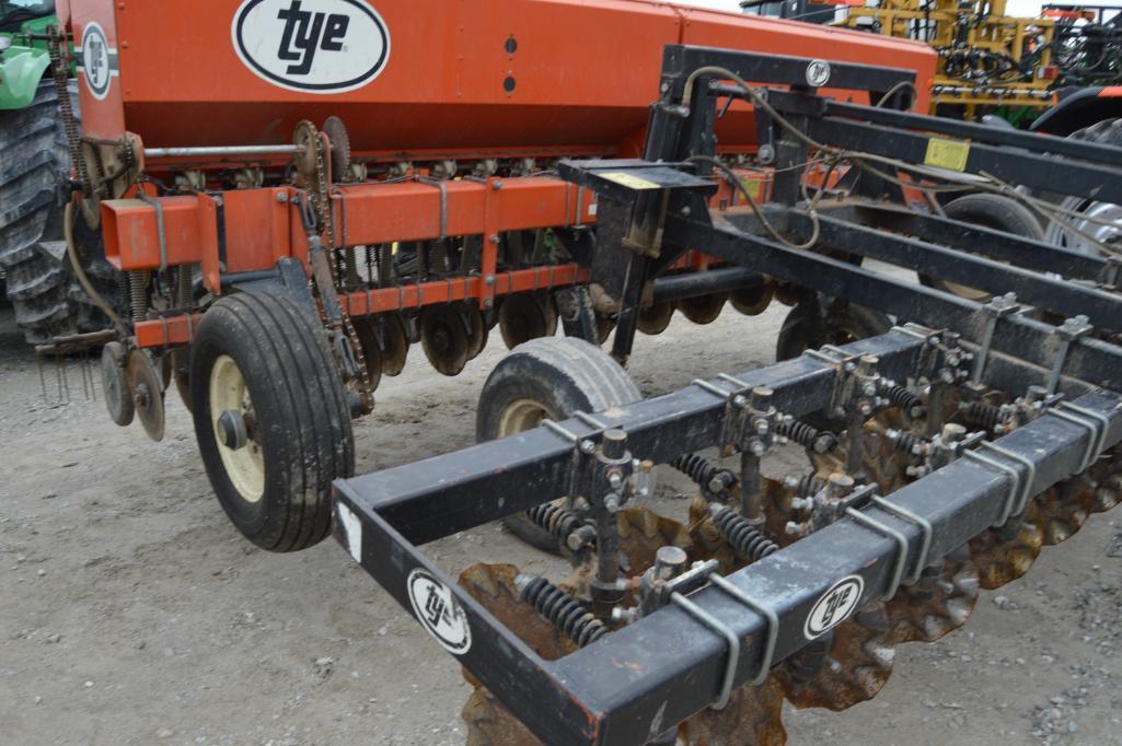 Tye 114-4360 Series V 15' grain drill