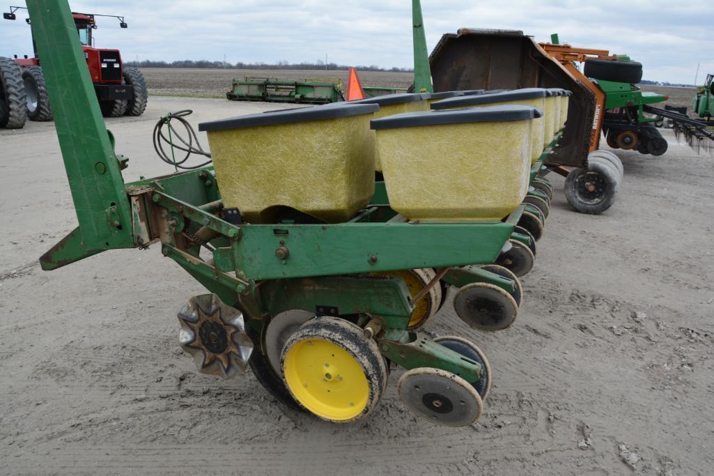 John Deere 7000 6 row 30" planter