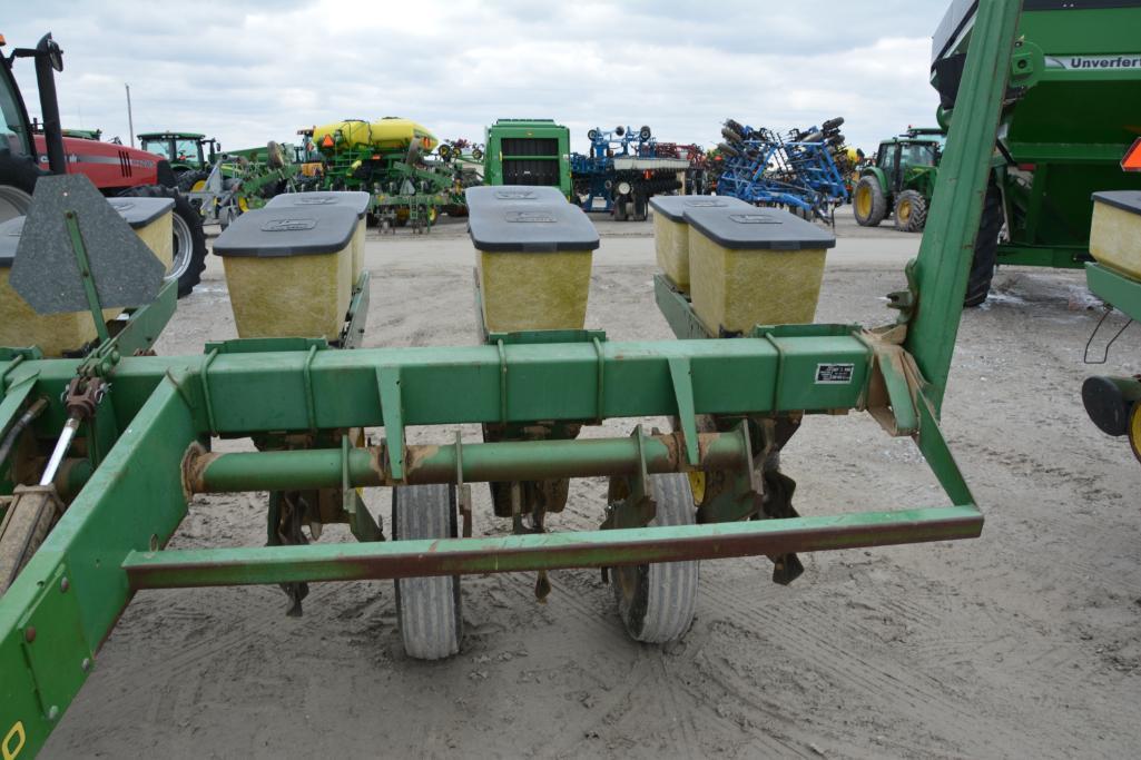 John Deere 7000 6 row 30" planter