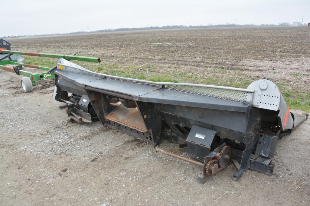 Gleaner 6 row 30" corn head