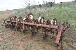 6 row 3-pt. cultivator