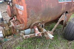 New Idea 1,100 gal. manure tank