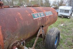 New Idea 1,100 gal. manure tank