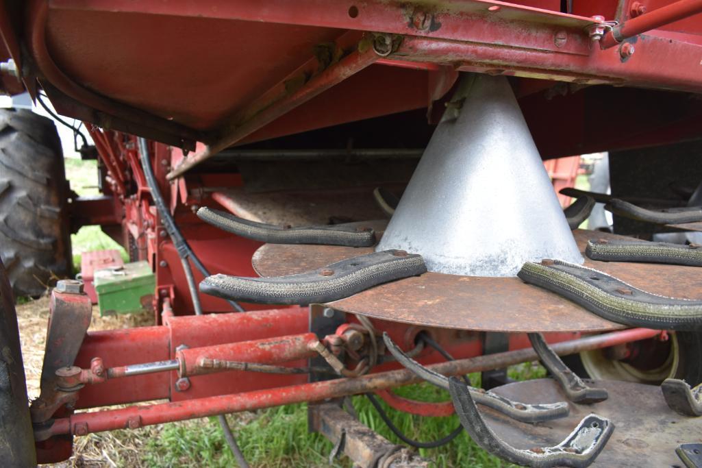 International 1460 2wd combine
