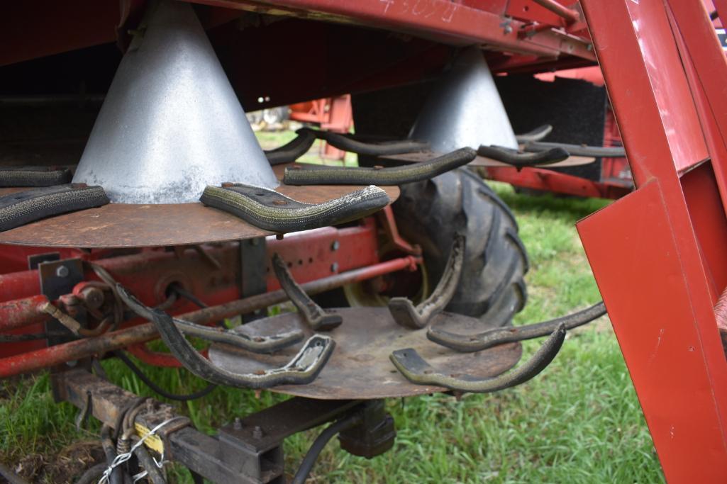 International 1460 2wd combine