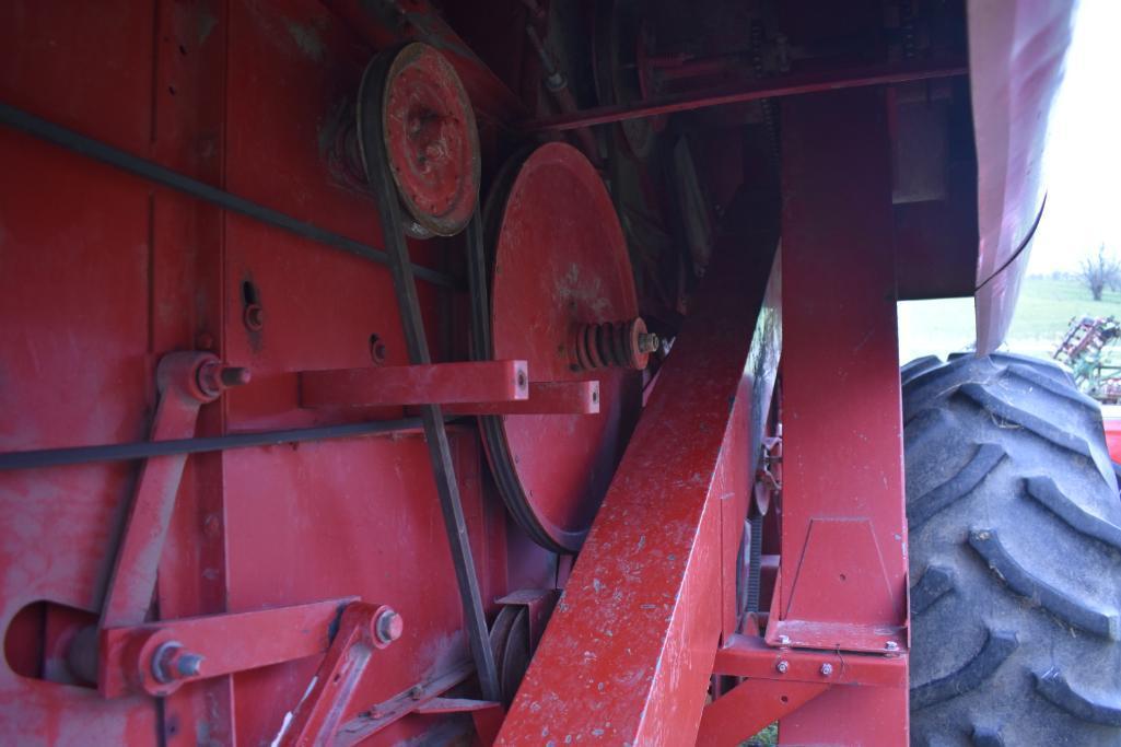 International 1460 2wd combine