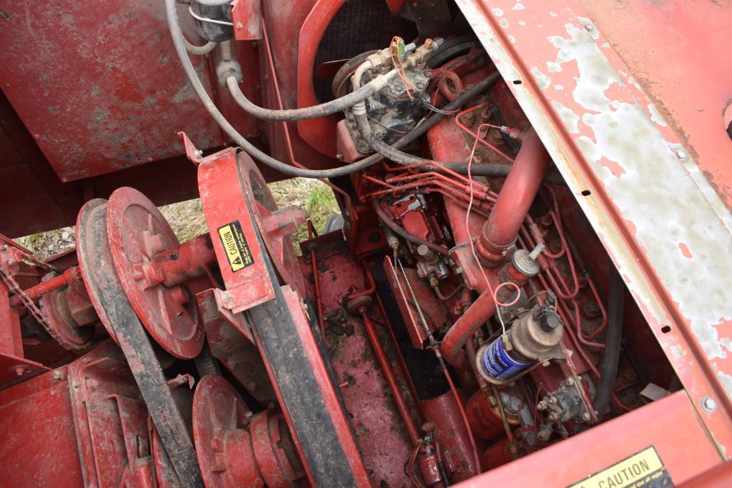 International 1460 2wd combine