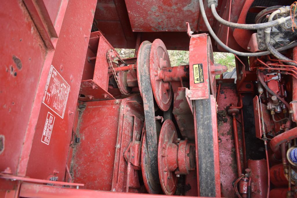 International 1460 2wd combine