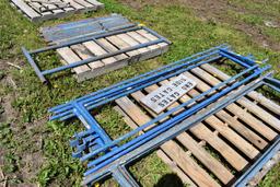 (2) sets side gates