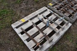 (5) scaffolding feet