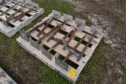 (8) scaffolding feet