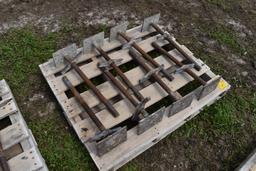 (8) scaffolding feet