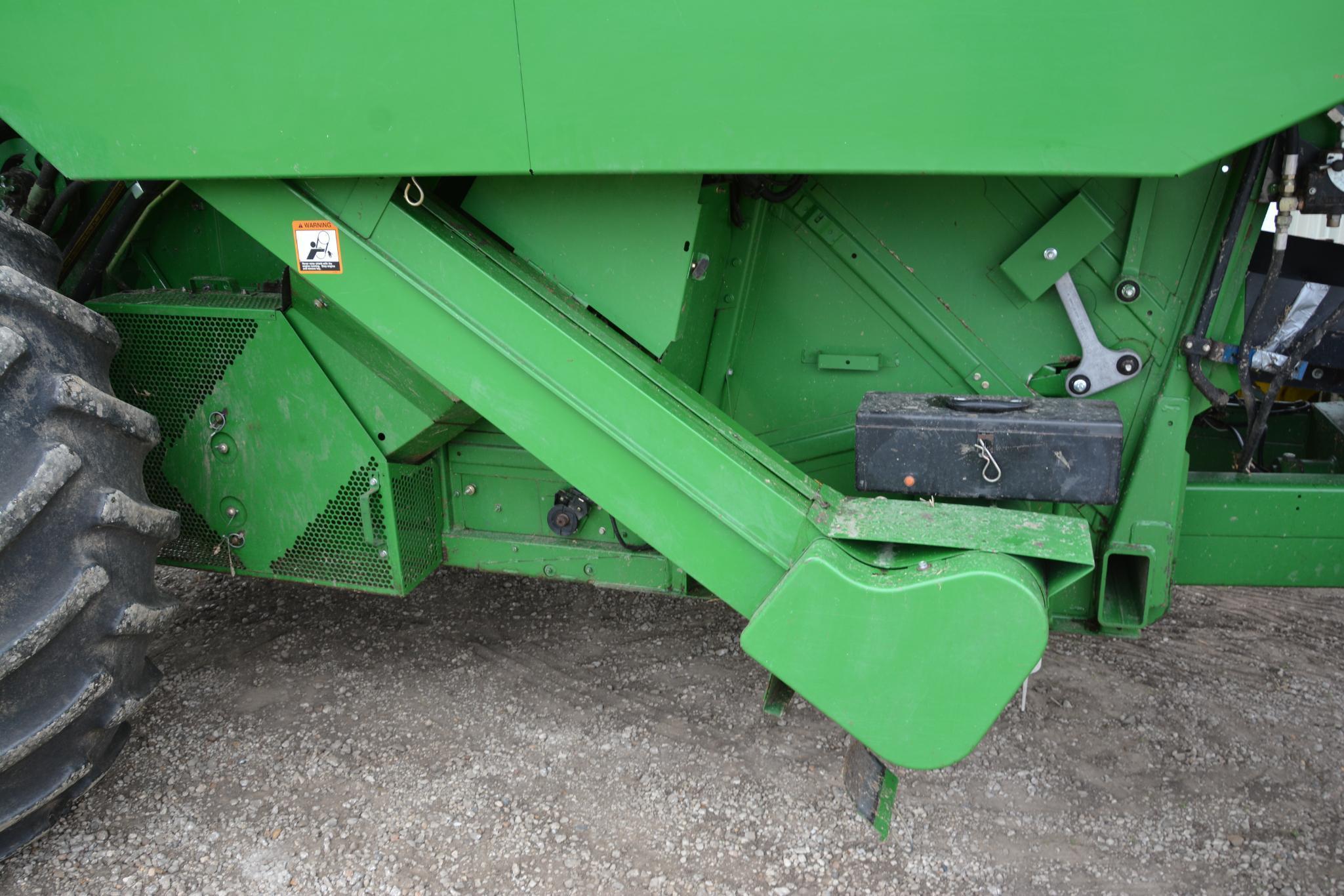 John Deere 9400 2wd combine