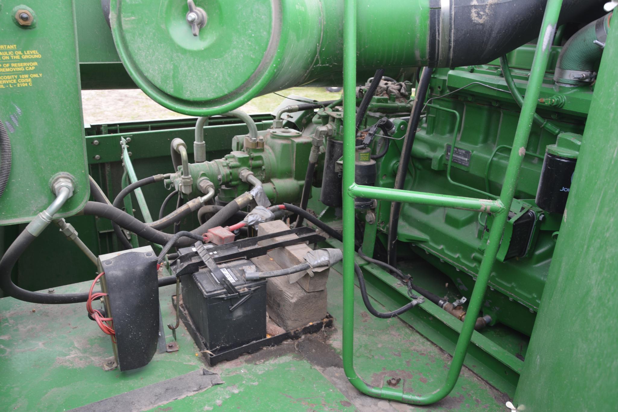 John Deere 9400 2wd combine