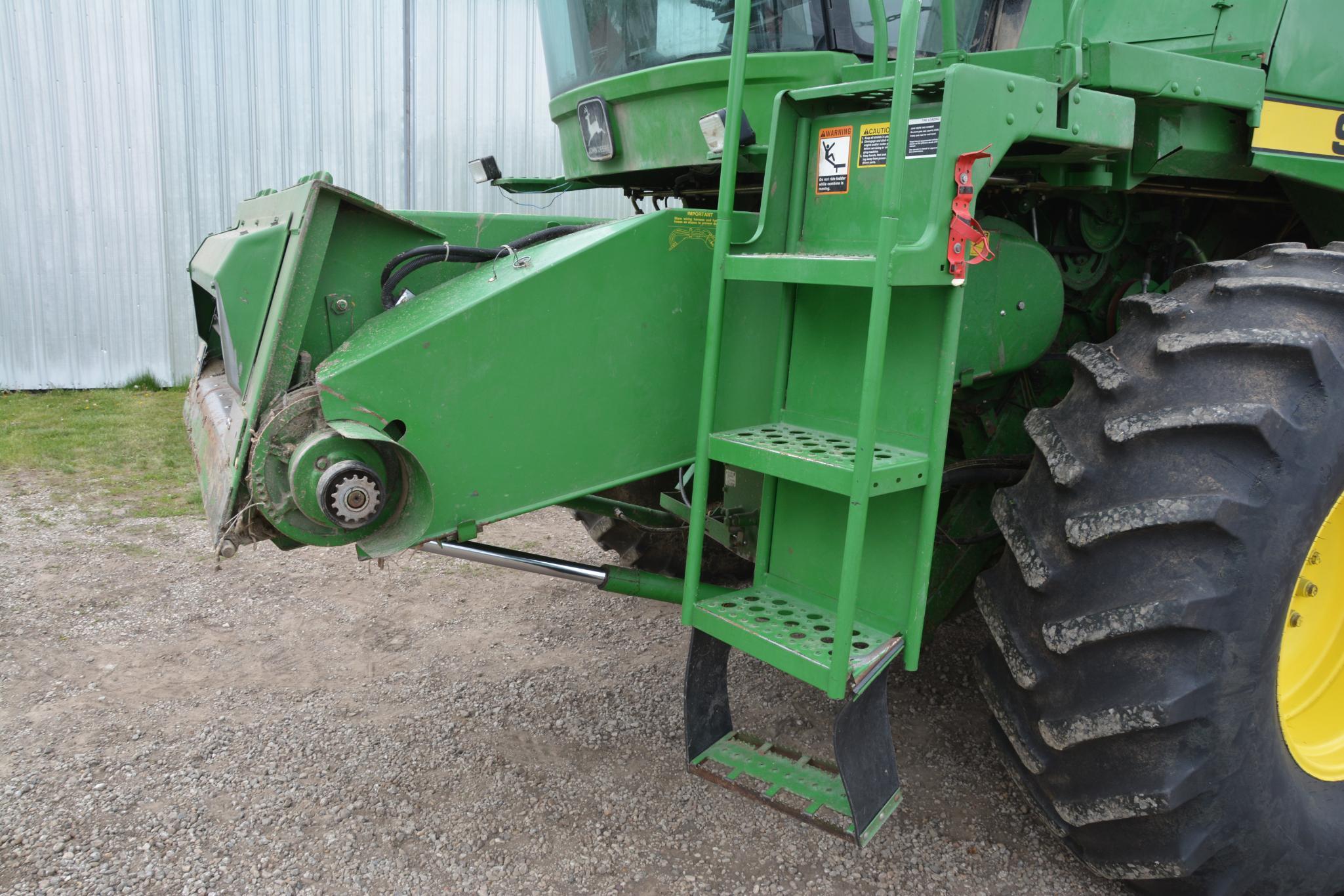 John Deere 9400 2wd combine