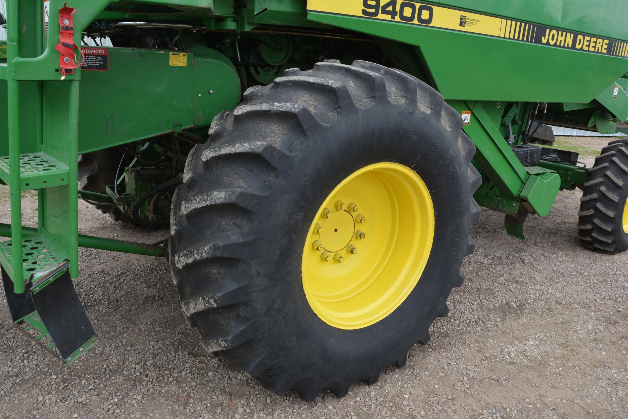 John Deere 9400 2wd combine