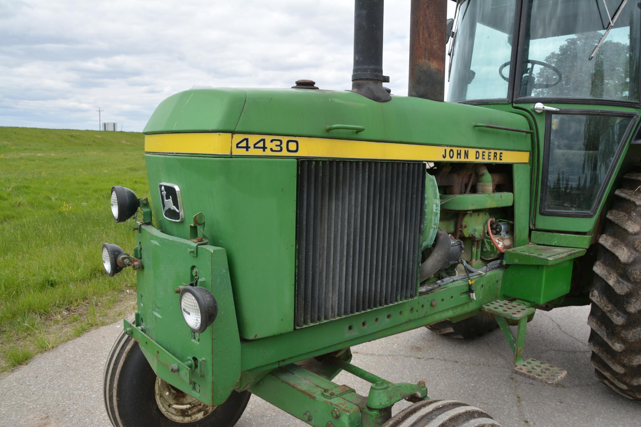 John Deere 4430 2wd tractor