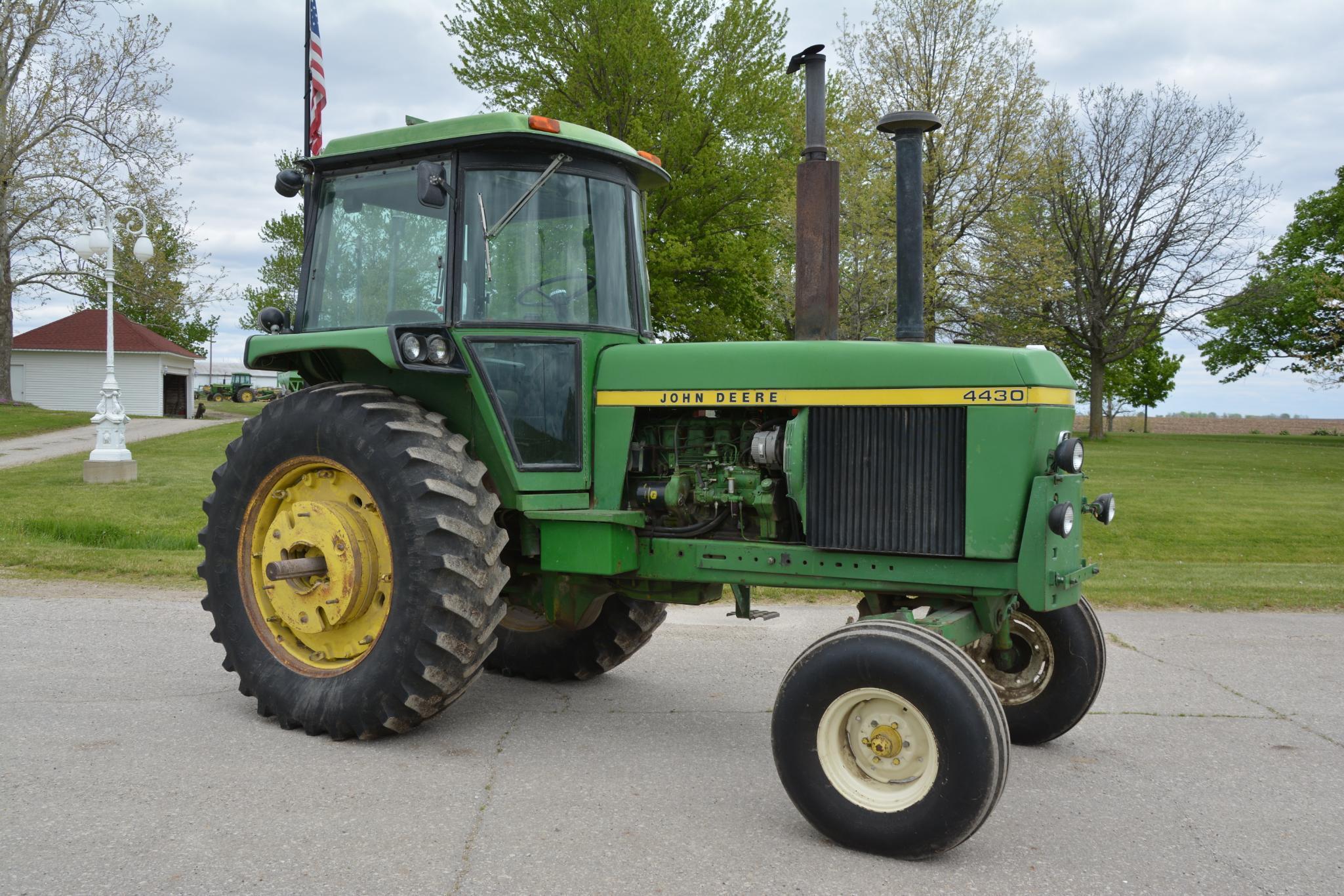 John Deere 4430 2wd tractor