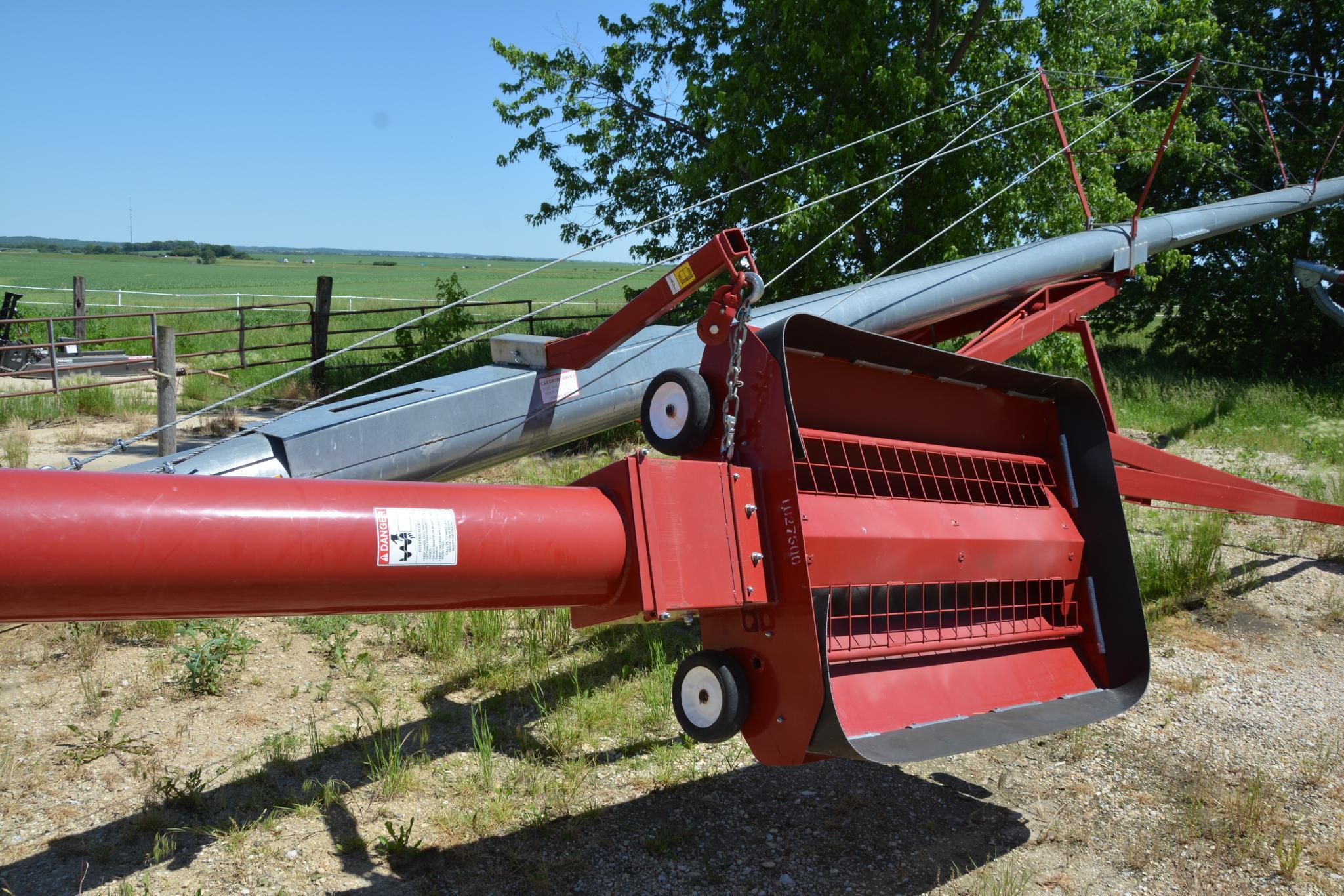 2015 Mayrath 10" x 71' hyd. swing away auger