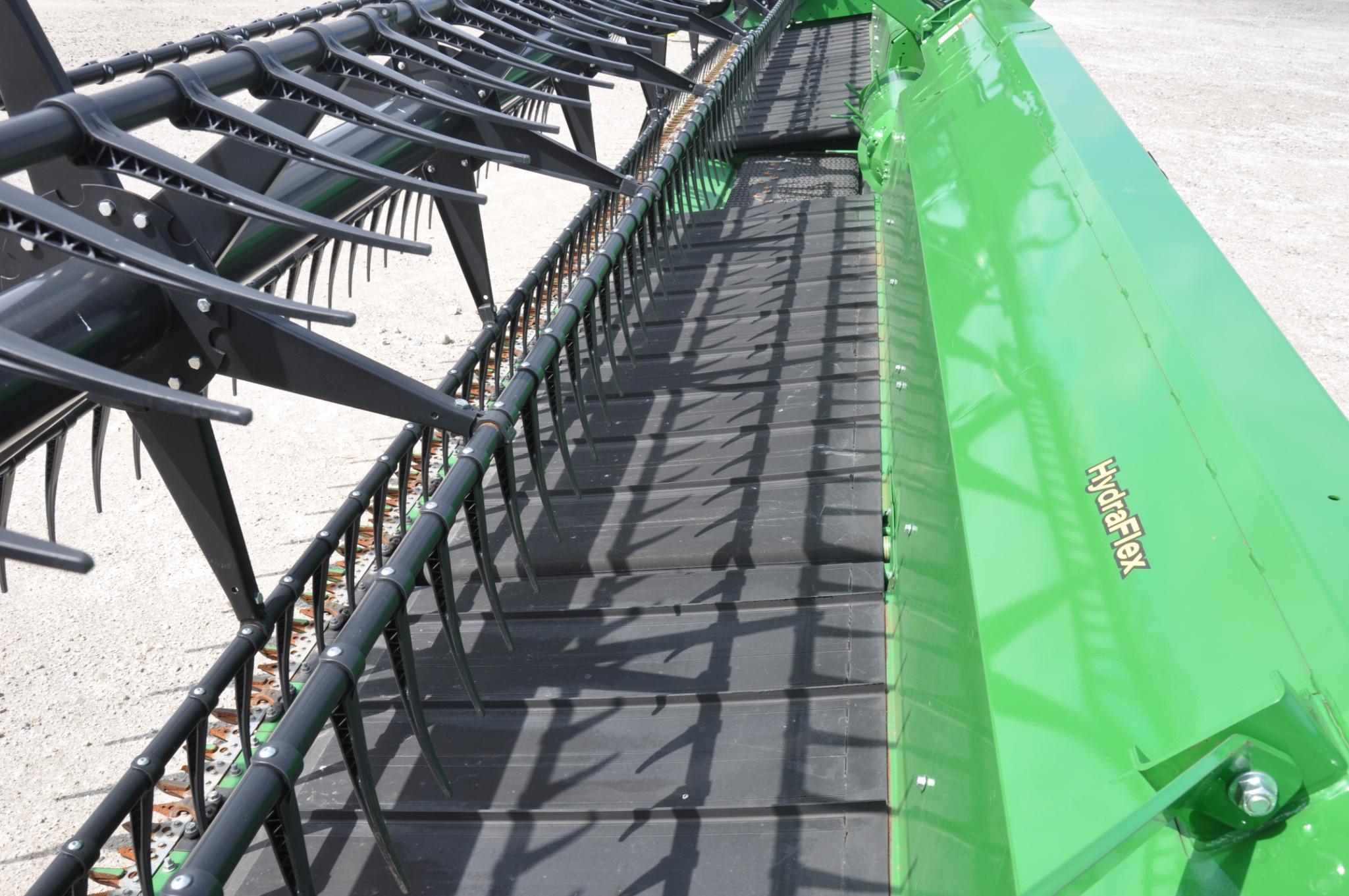 2018 John Deere 640FD 40' flex draper head
