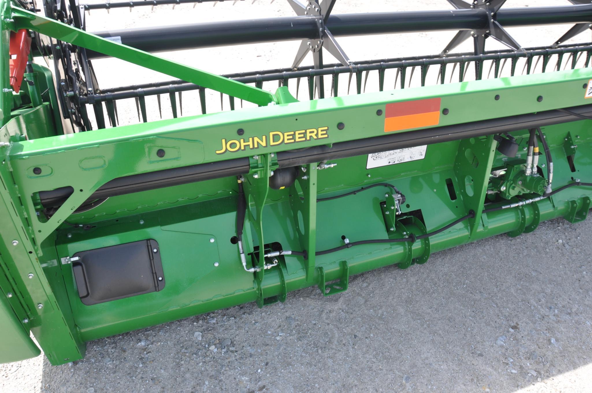 2018 John Deere 640FD 40' flex draper head