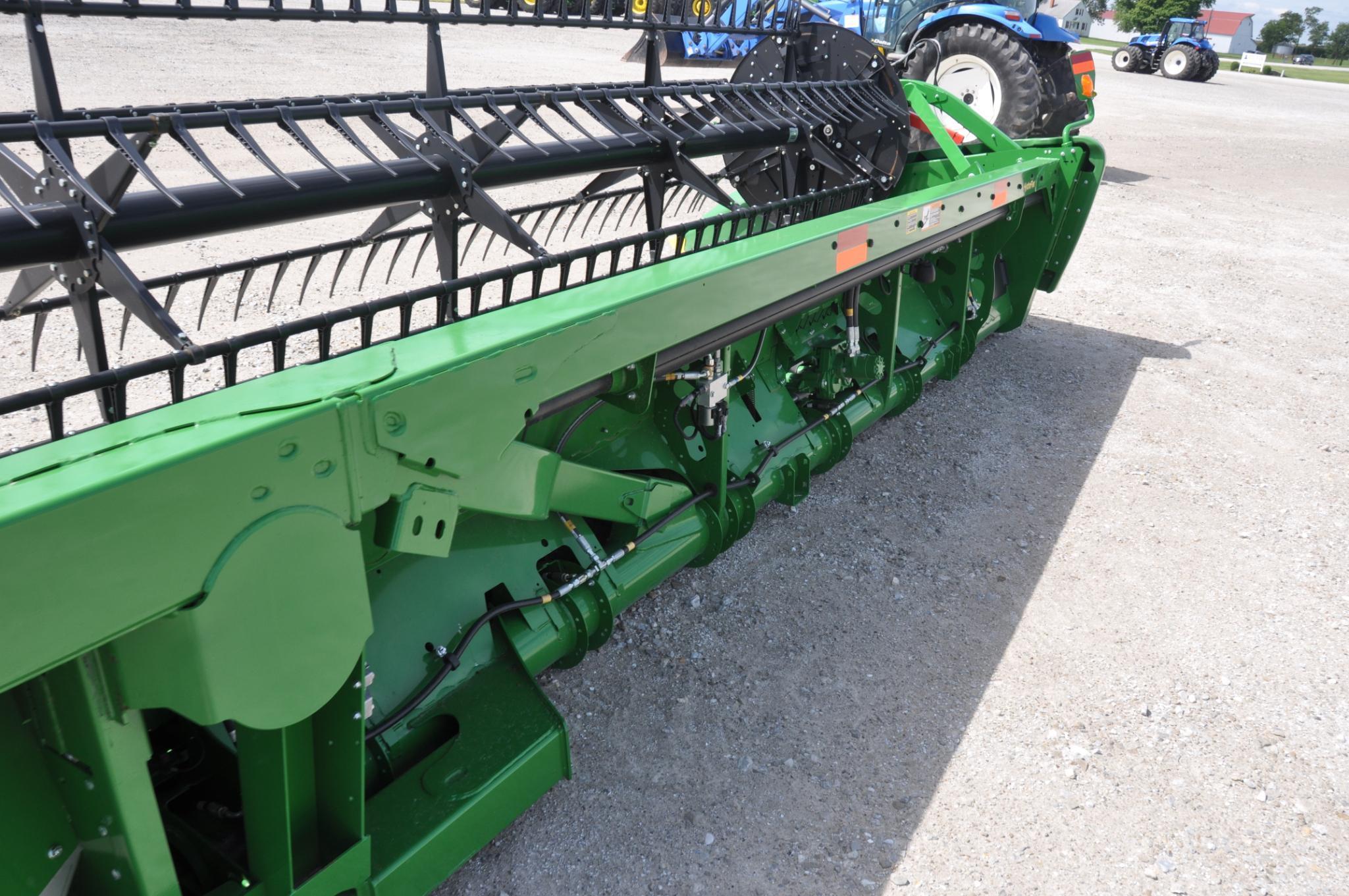 2018 John Deere 640FD 40' flex draper head