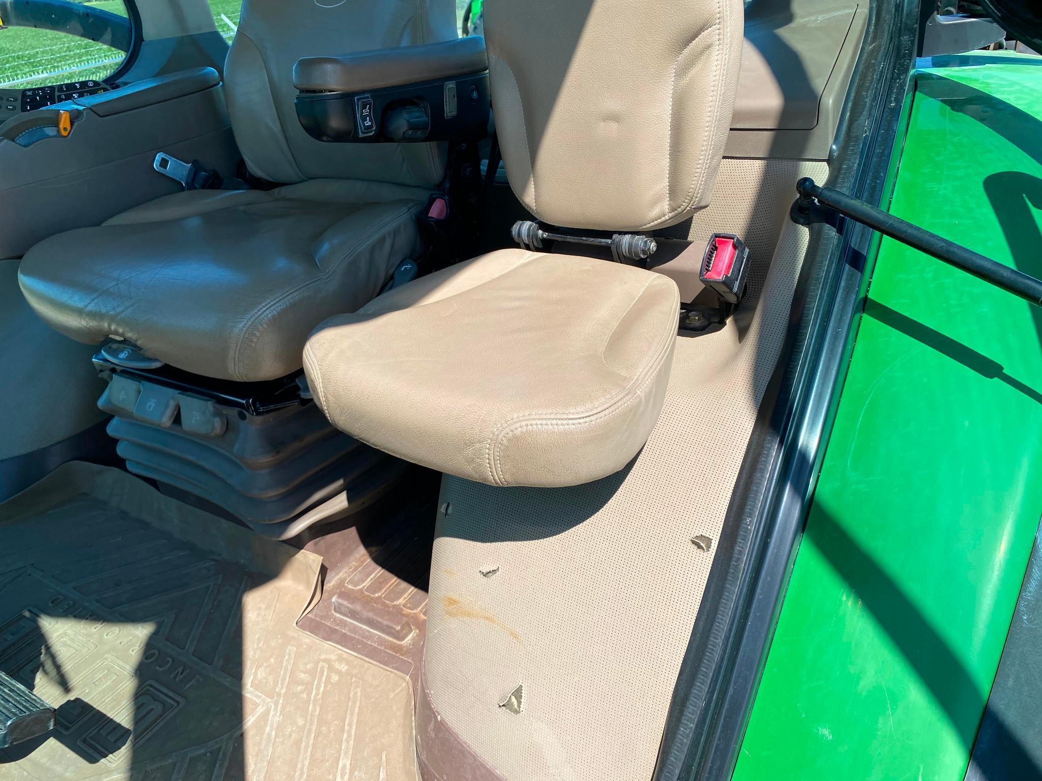 2011 John Deere 8335R MFWD tractor