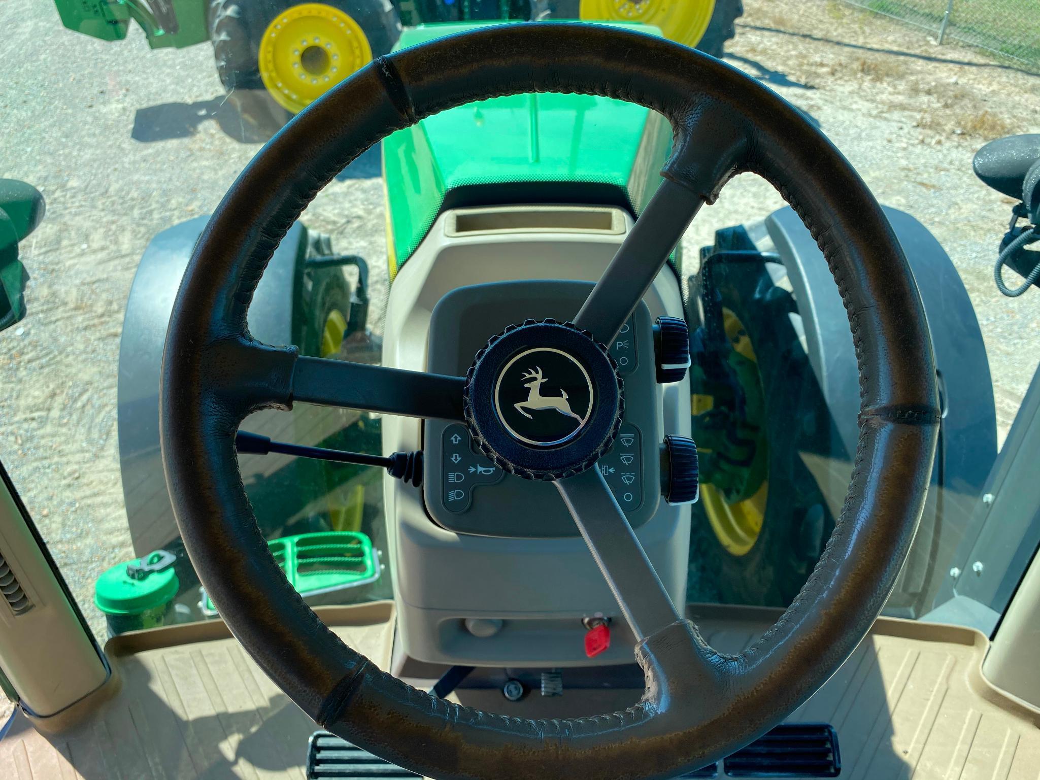 2011 John Deere 8335R MFWD tractor