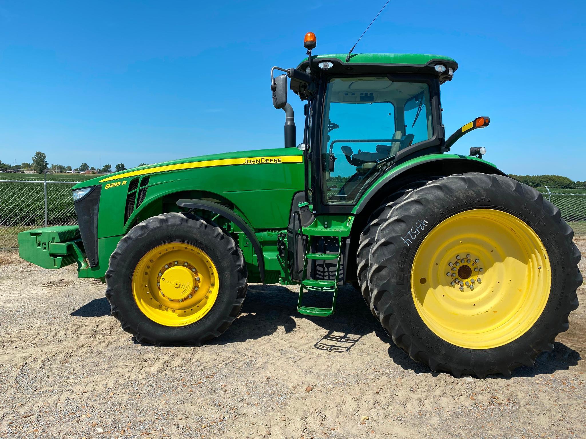 2011 John Deere 8335R MFWD tractor