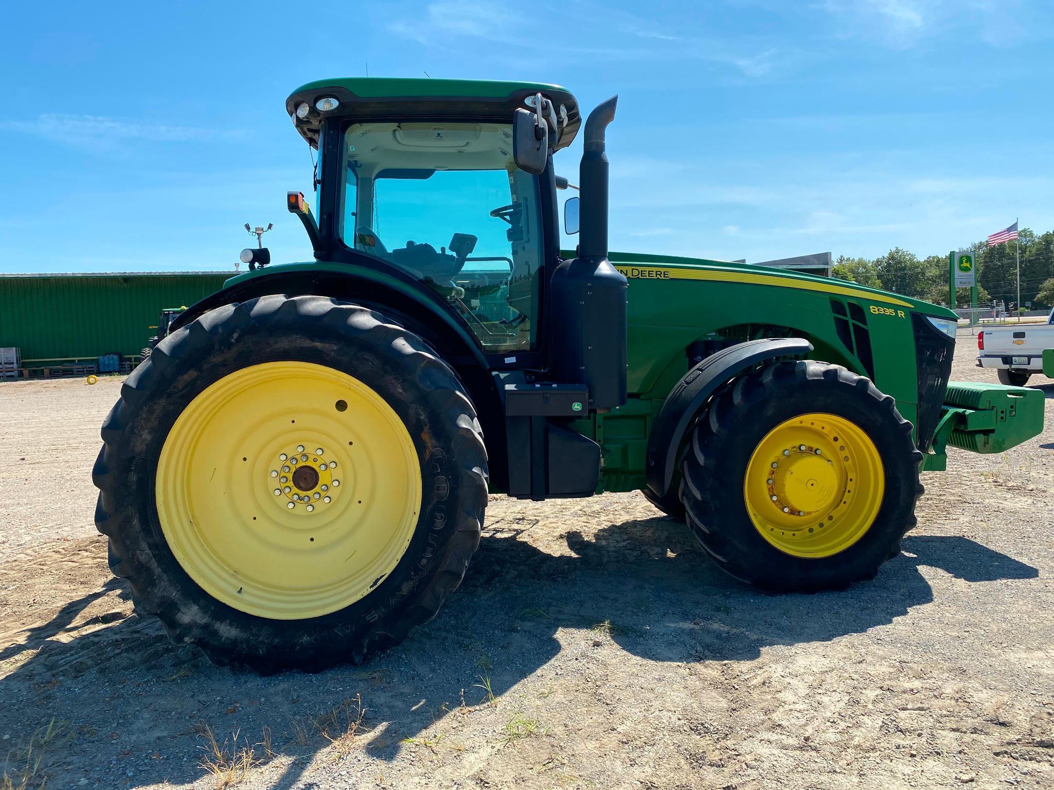 2011 John Deere 8335R MFWD tractor