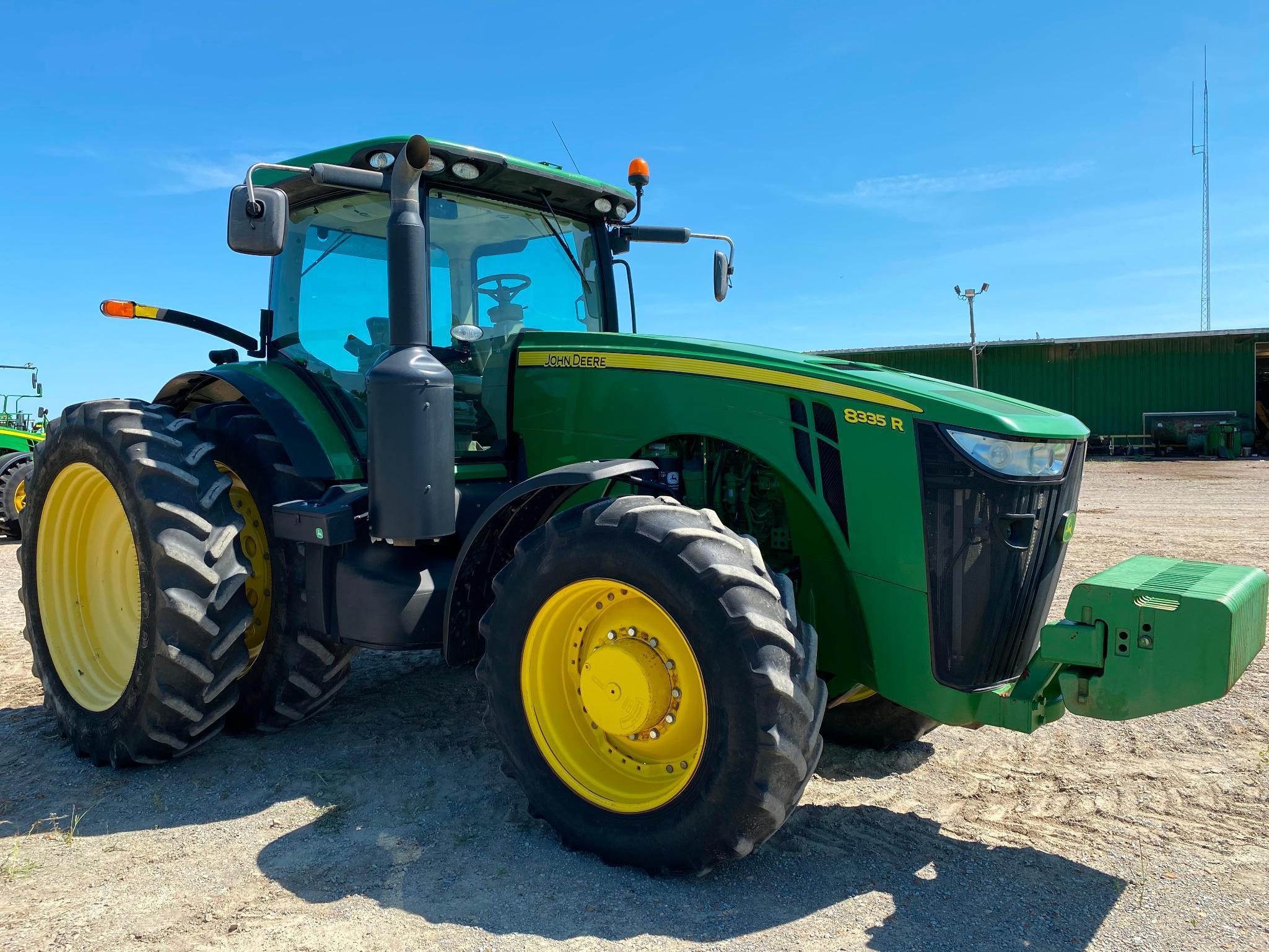 2011 John Deere 8335R MFWD tractor