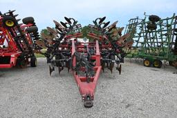 2011 Case-IH 870 11-shank disc-ripper
