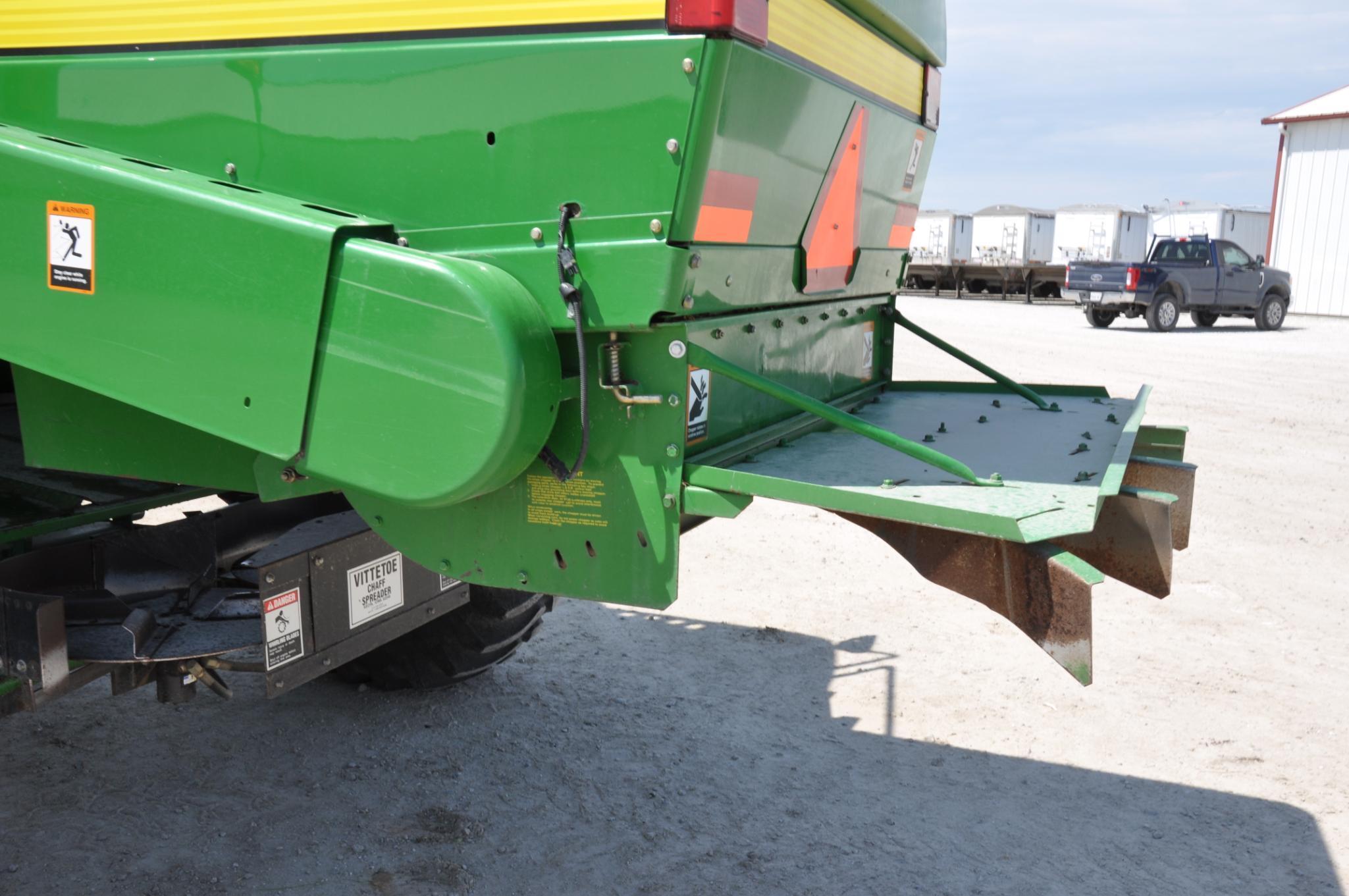 2001 John Deere 9550 4wd combine