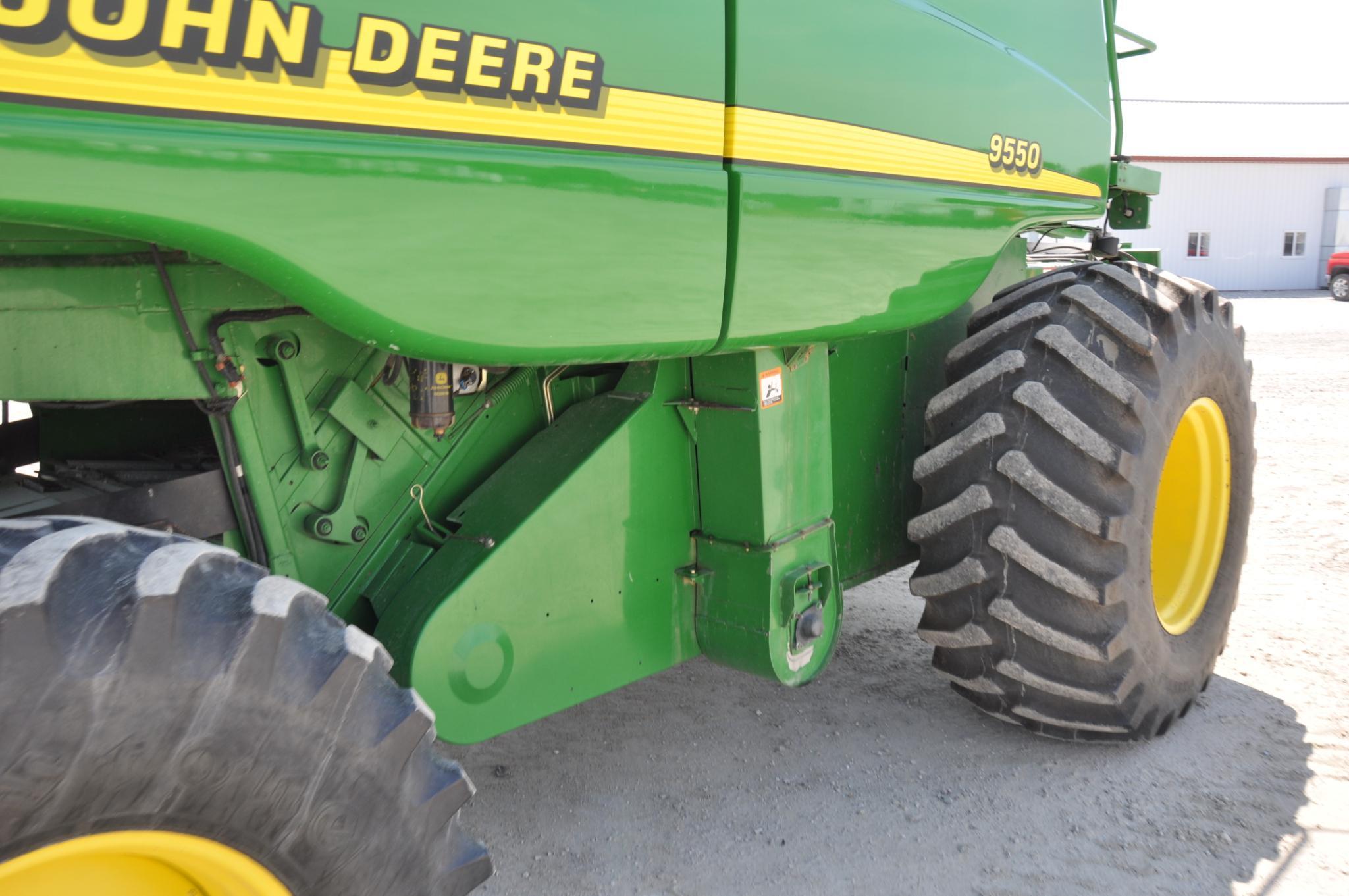 2001 John Deere 9550 4wd combine
