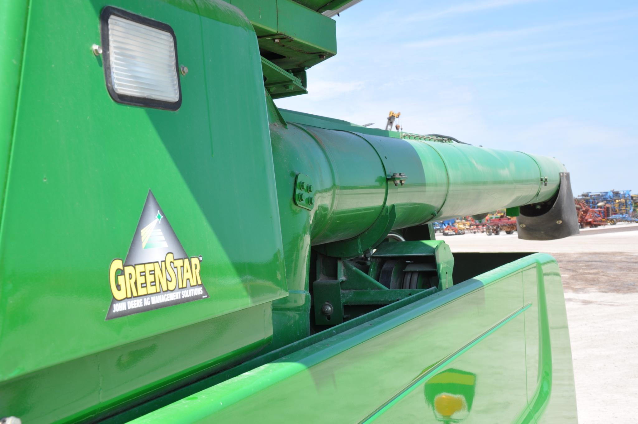 2001 John Deere 9550 4wd combine