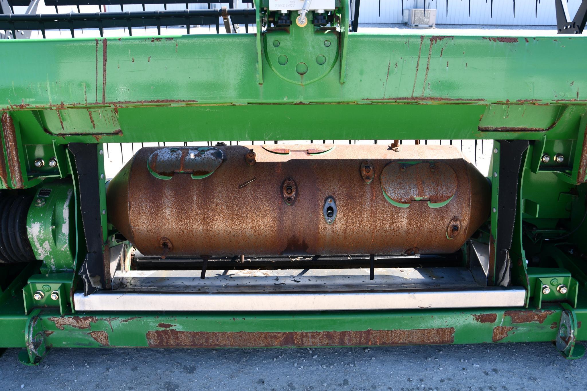 2013 John Deere 640FD 40' flex draper head