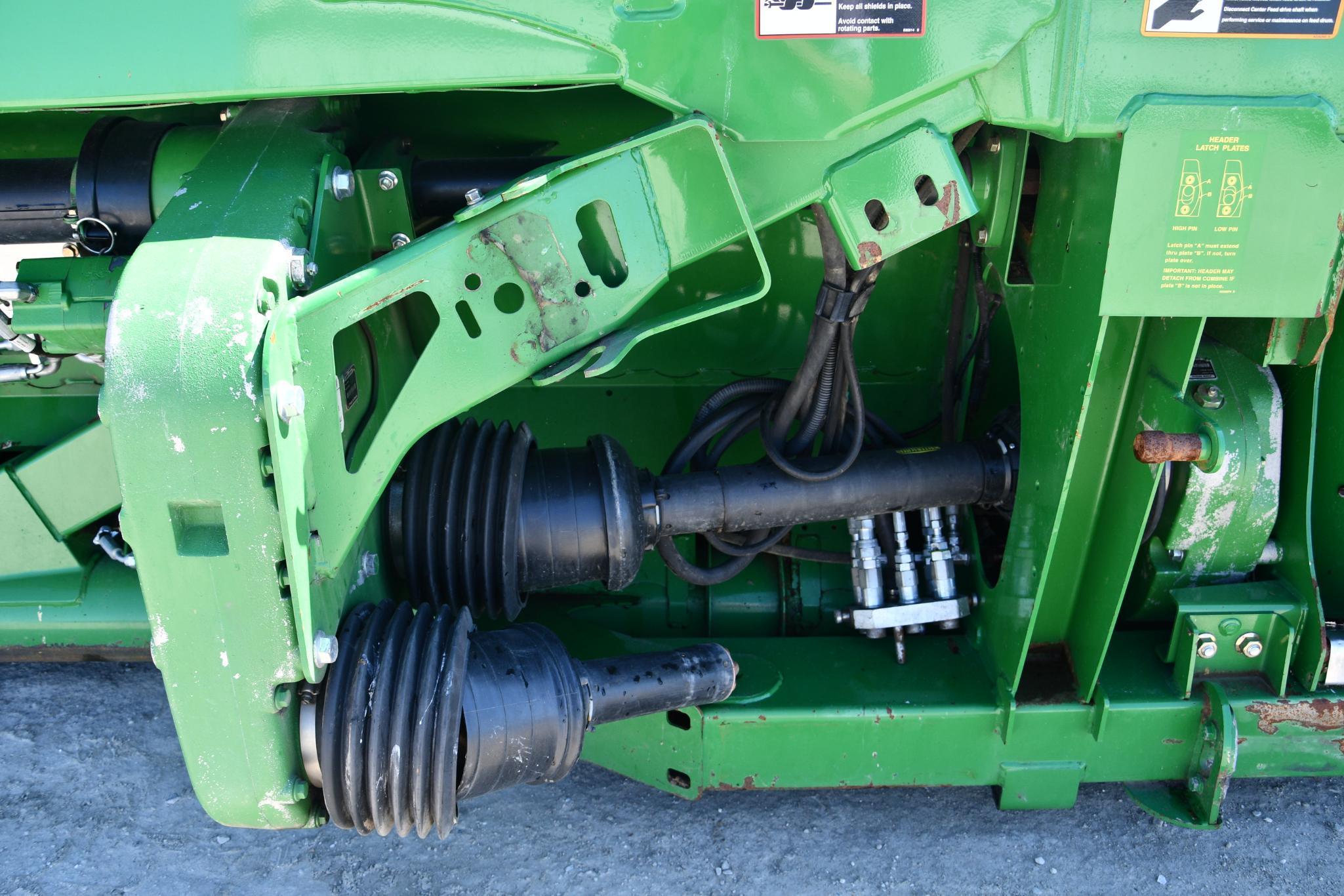 2013 John Deere 640FD 40' flex draper head