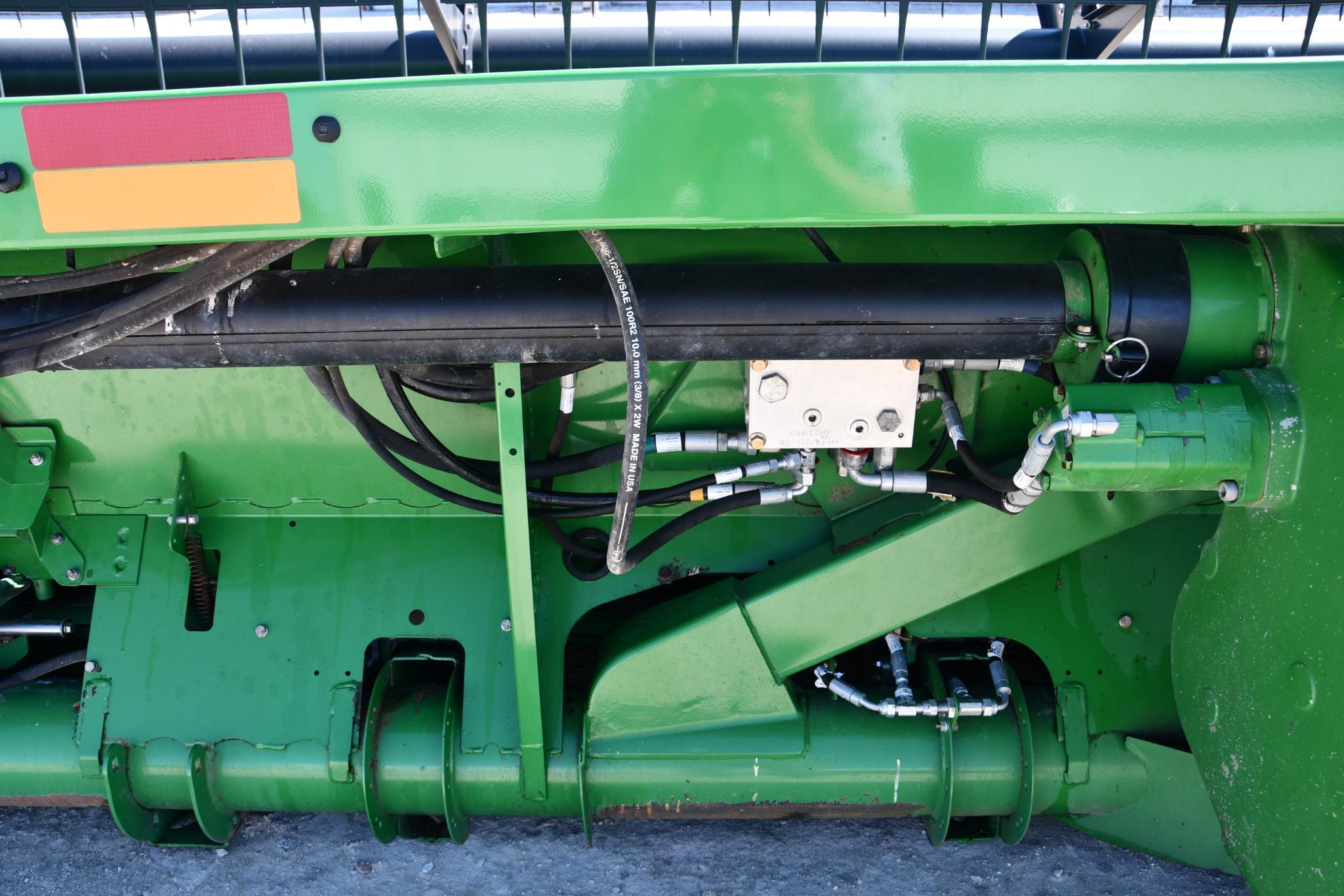 2013 John Deere 640FD 40' flex draper head