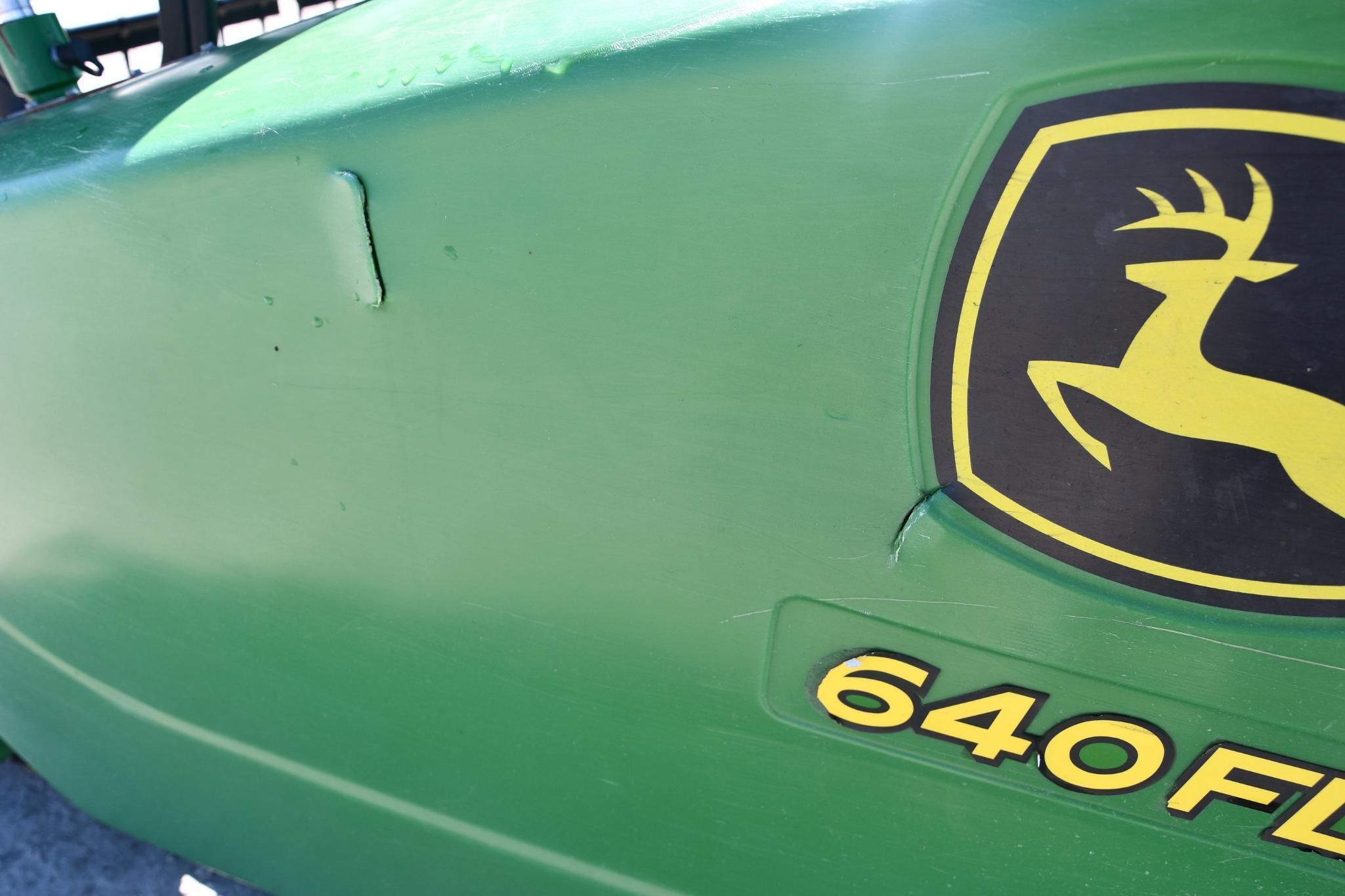 2013 John Deere 640FD 40' flex draper head