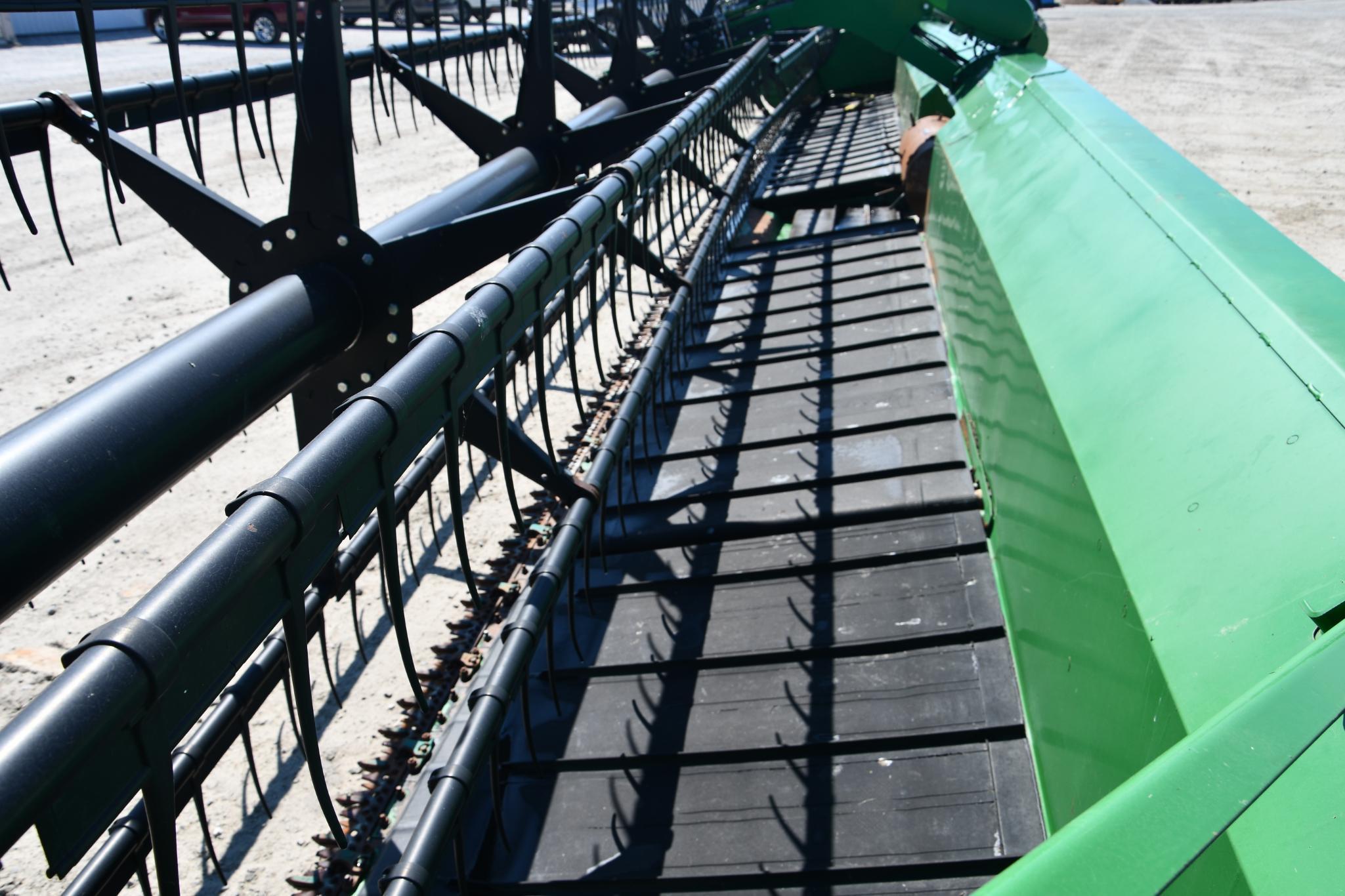 2013 John Deere 640FD 40' flex draper head