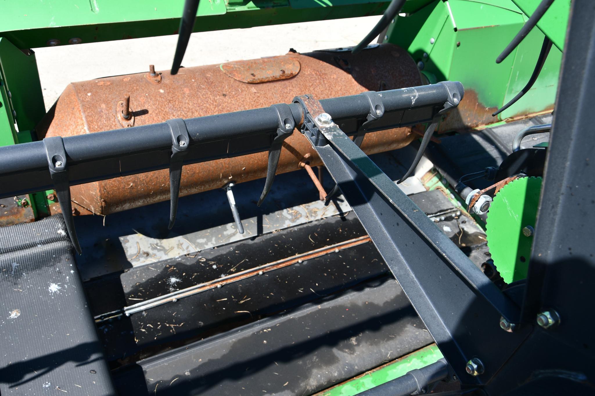 2013 John Deere 640FD 40' flex draper head