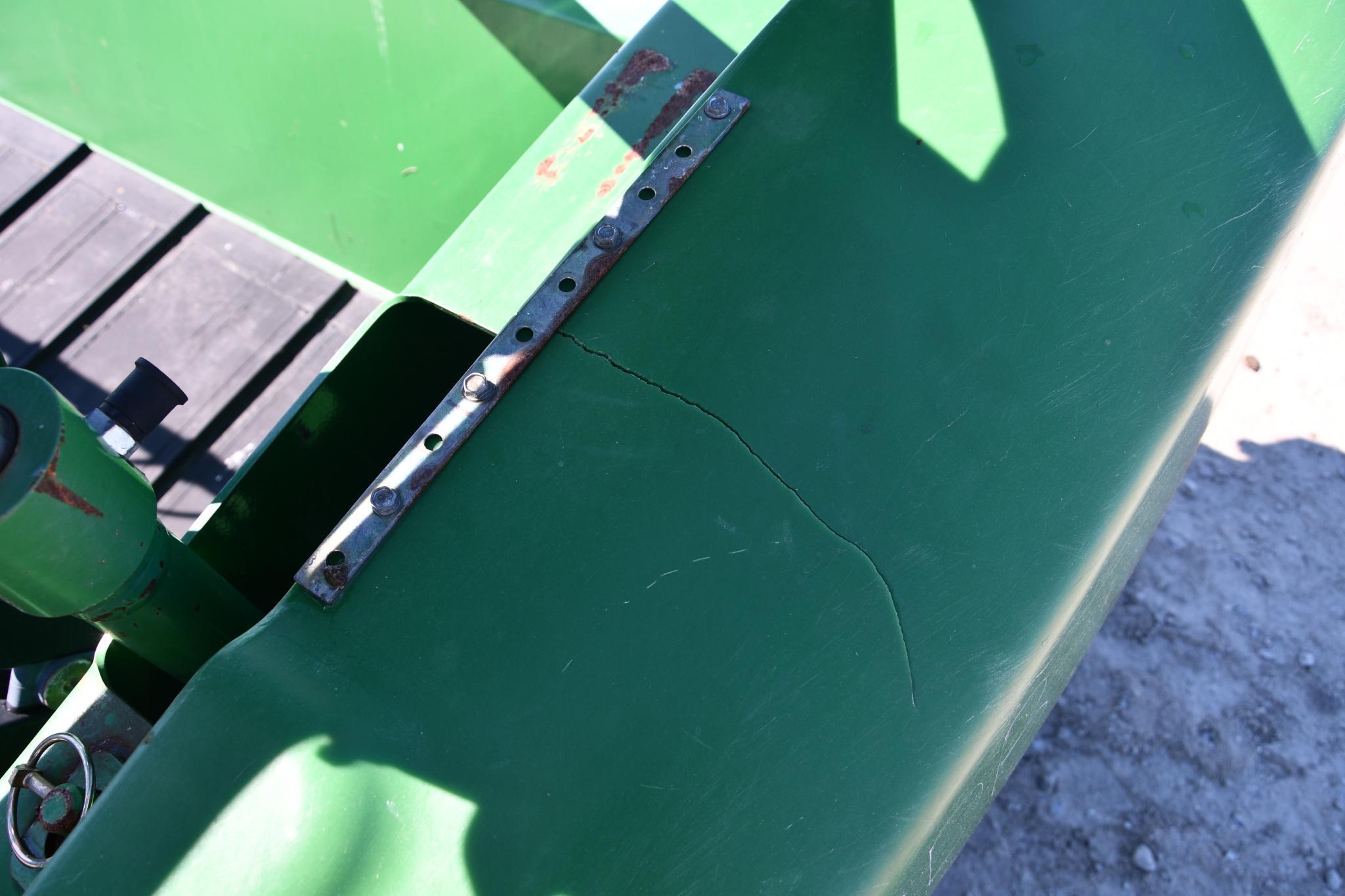 2013 John Deere 640FD 40' flex draper head