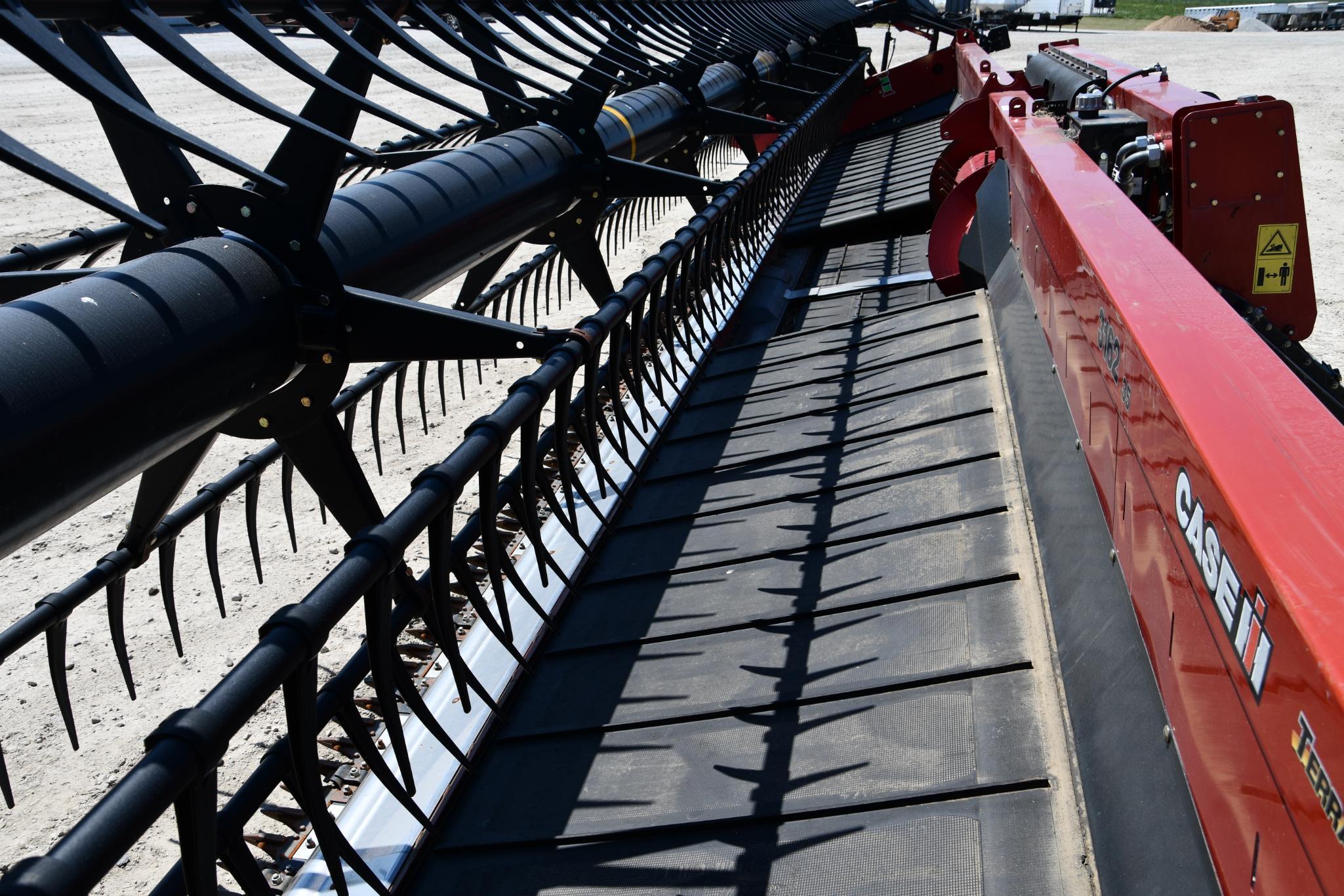 2014 Case-IH 3162 draper head