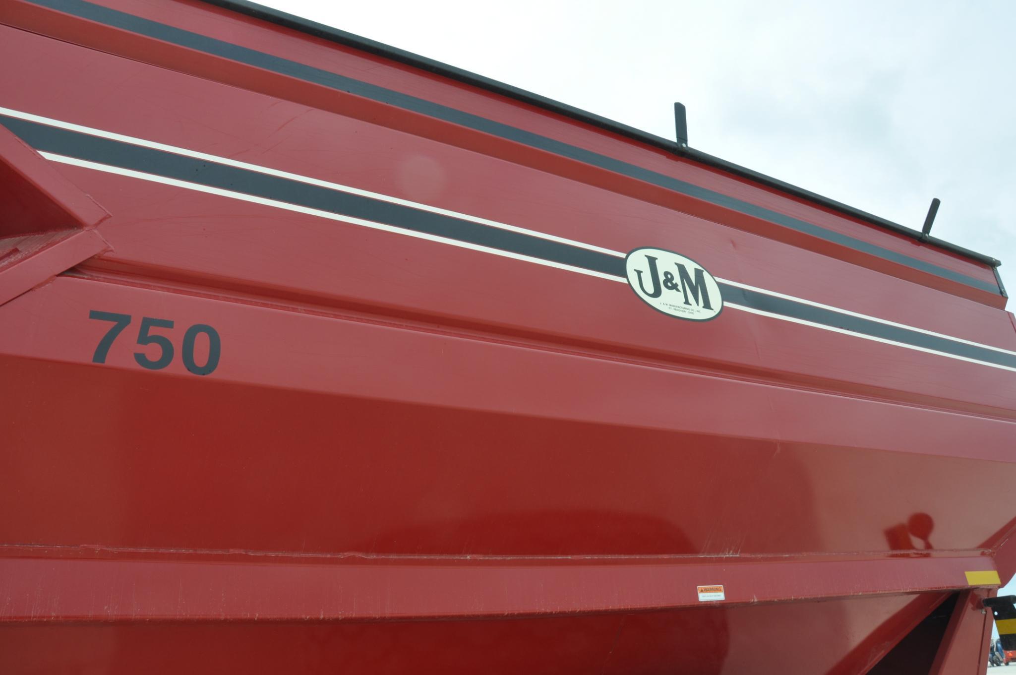 J&M 750 grain cart